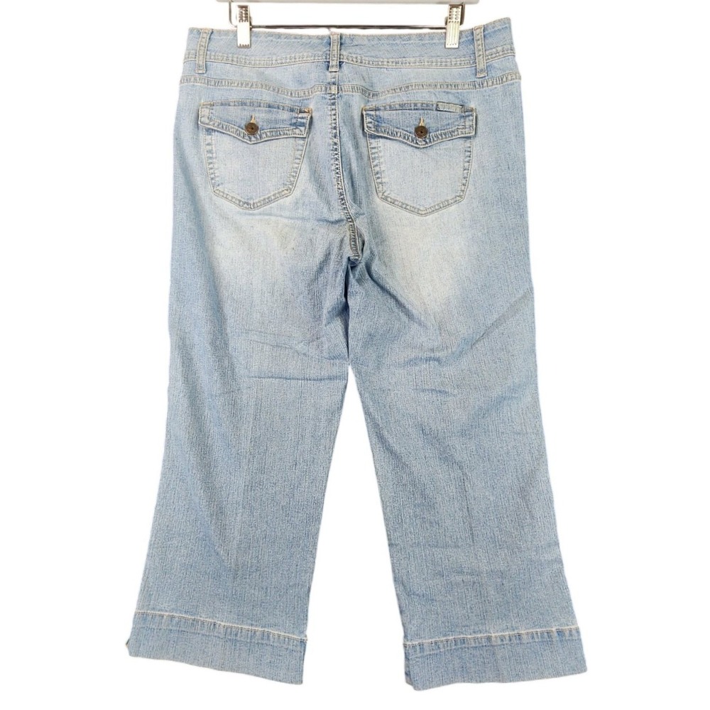 Bandolino Blu Capri Jeans Light Blue Womens 12 Cropped Embroidered Side Stitch